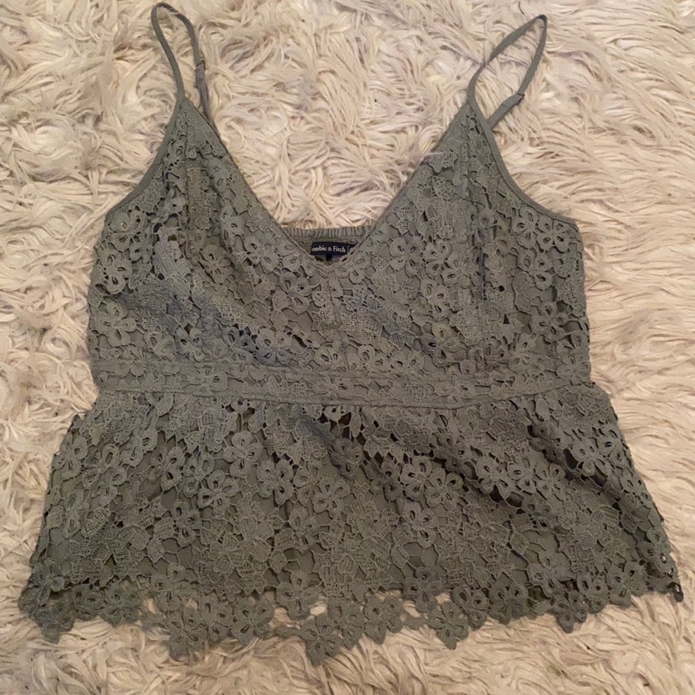 Abercrombie lace cropped peplum